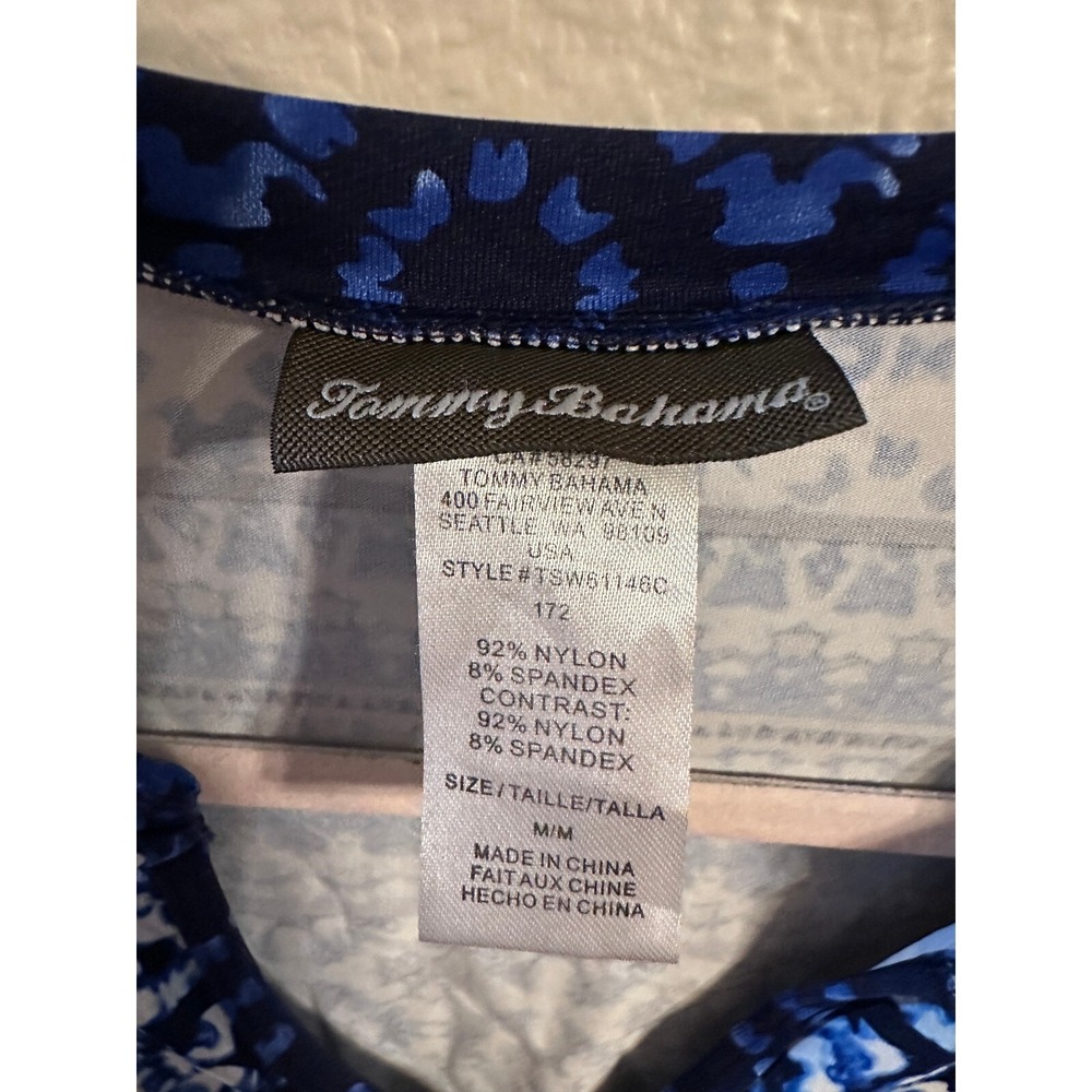 Tommy Bahama V-Neck Top Geometric Print Short Sleeve Blouse M/M - Picture 2 of 4